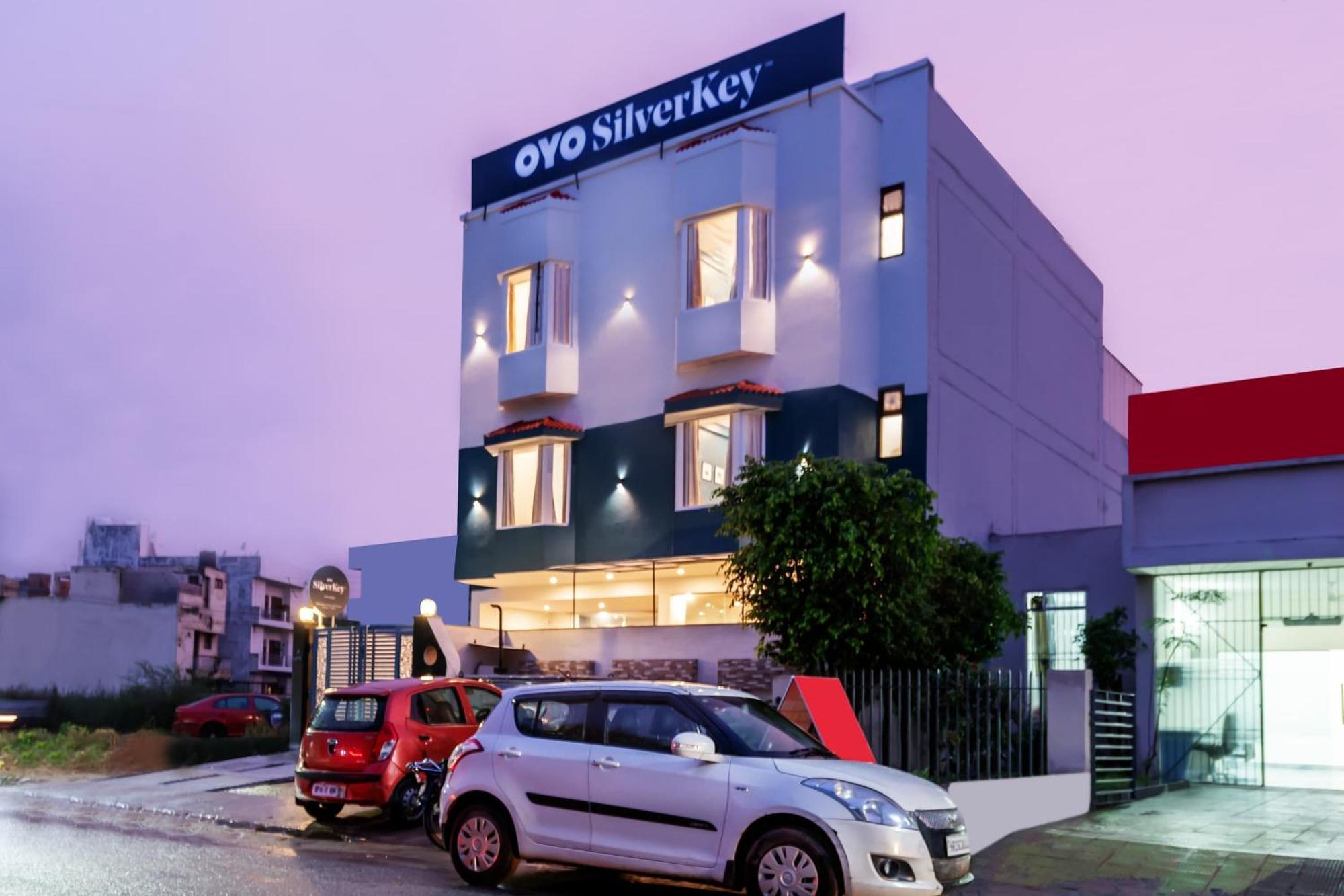 Hotel O Earth Villa Near Bestech Central Square Mall Gurgaon Exterior foto